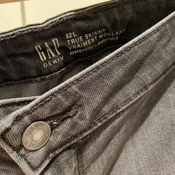 GAP True Skinny maternity jeans - Picture 2 of 4